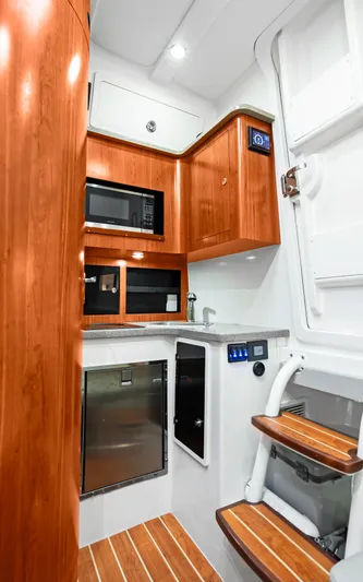 Shutter Up Yacht Photos Pics 