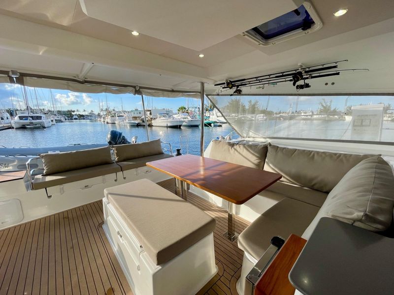 2019 Fountaine Pajot Saona 47