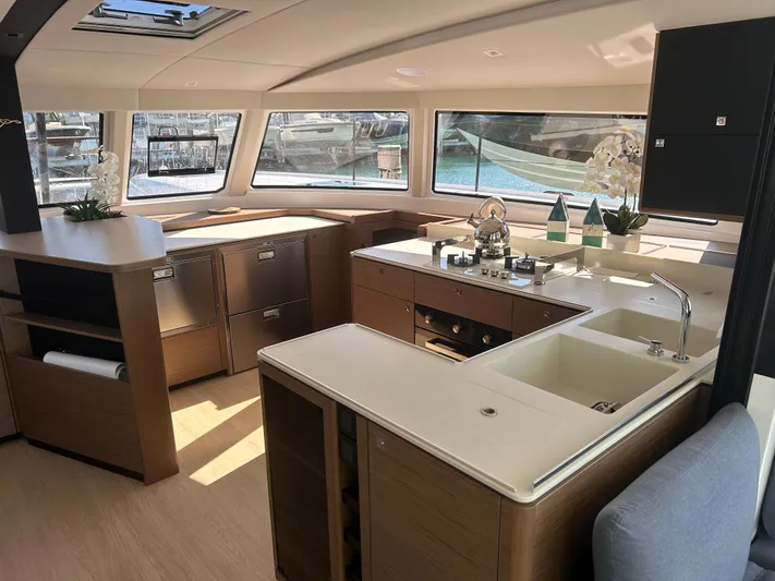  Yacht Photos Pics Nautitech 48