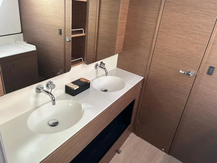  Yacht Photos Pics Nautitech 48