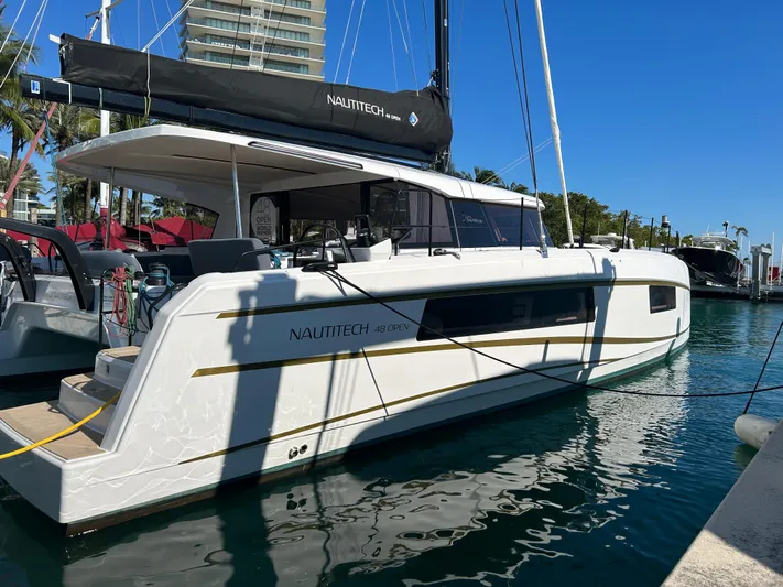  Yacht Photos Pics Nautitech 48