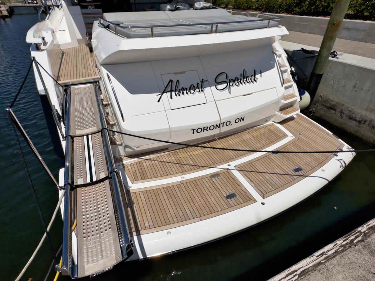 2020 Sunseeker 74 
