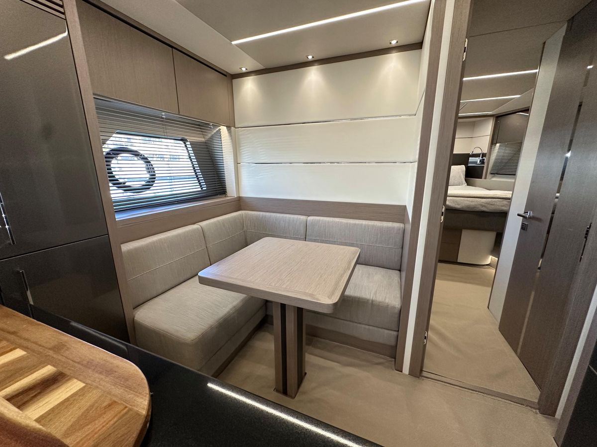 2020 Sunseeker 74 