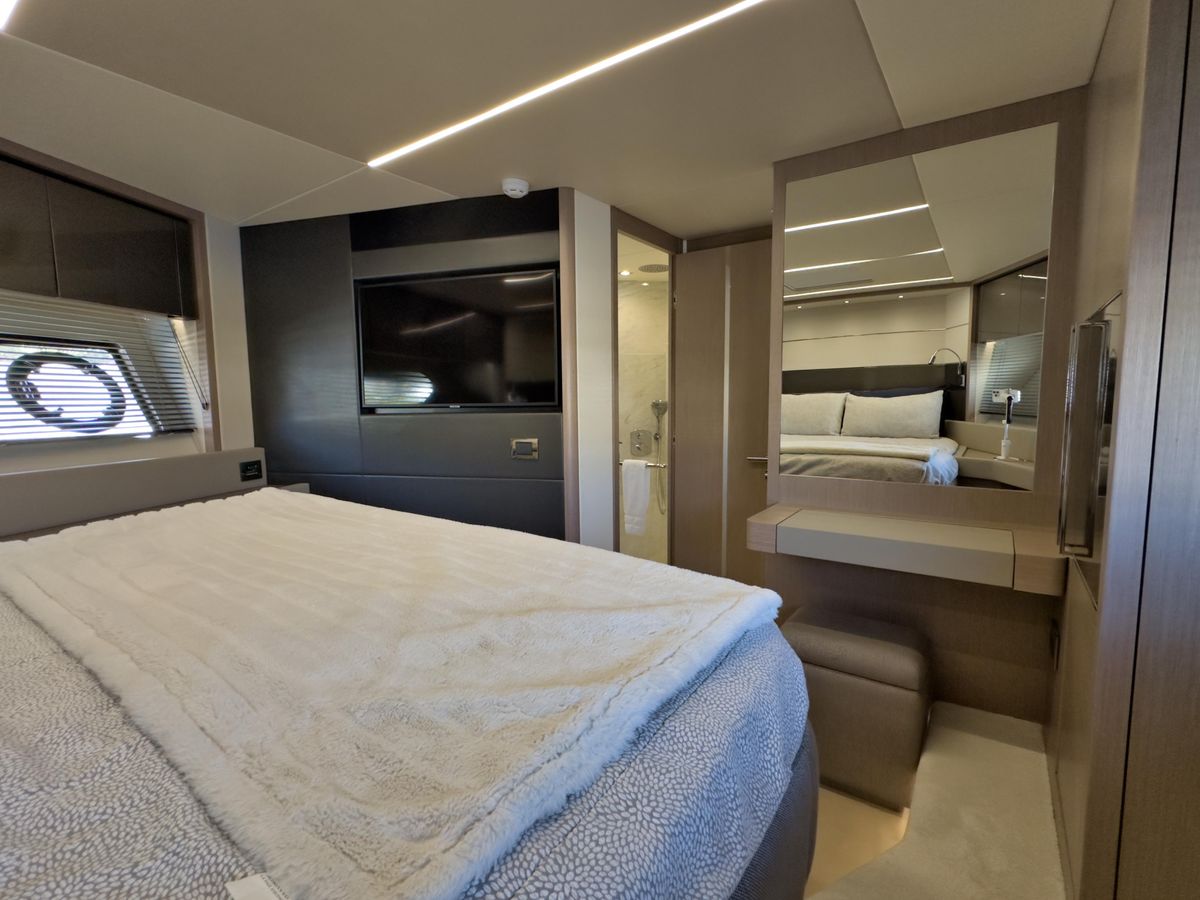 2020 Sunseeker 74 