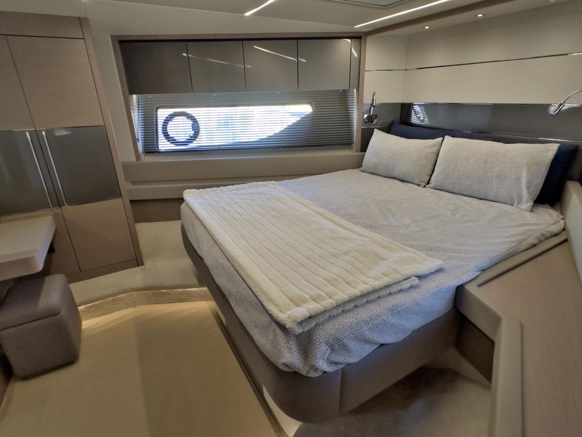 2020 Sunseeker 74 