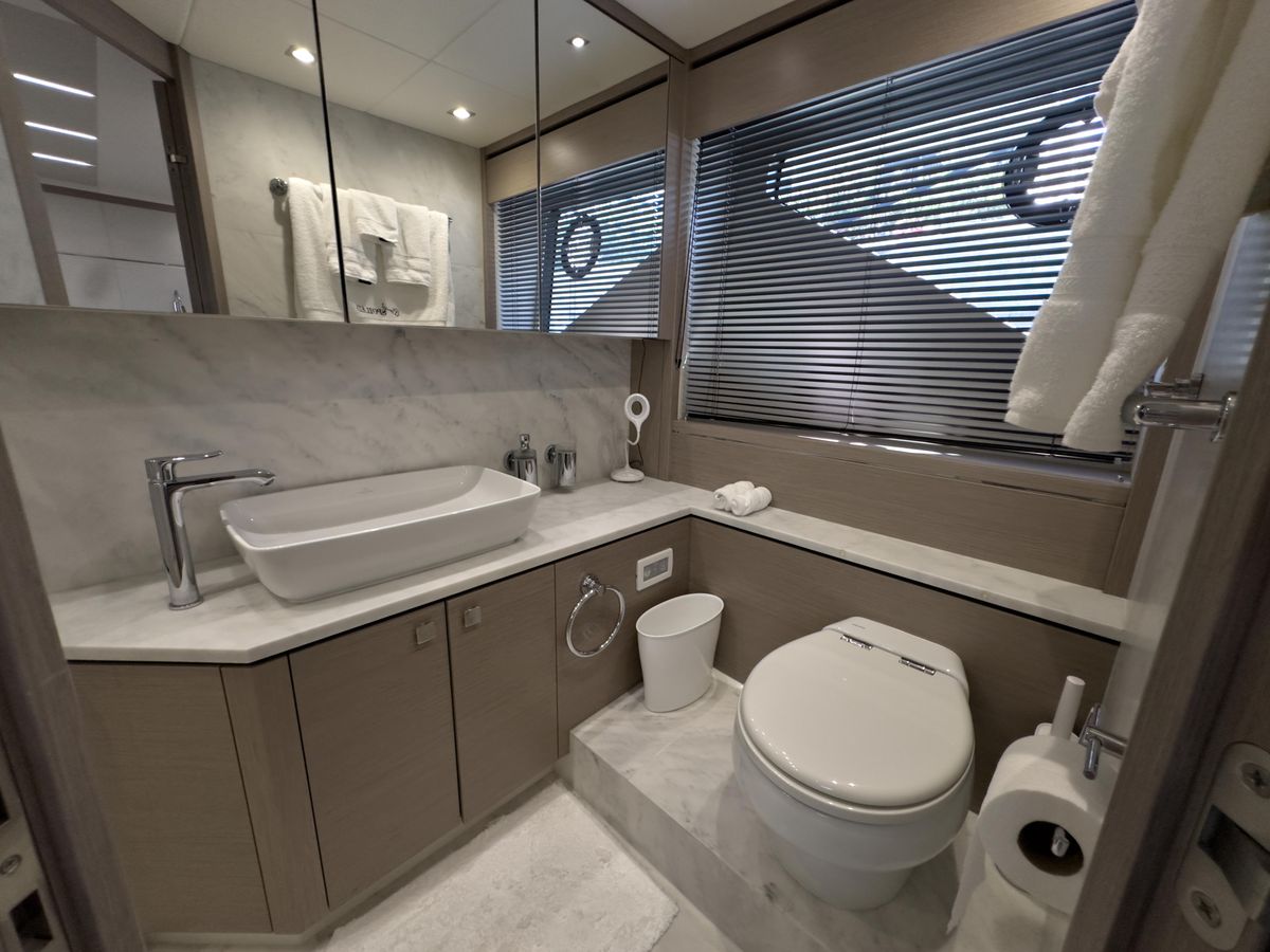 2020 Sunseeker 74 