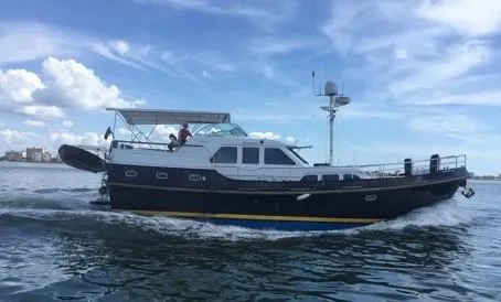  Yacht Photos Pics 2002 Linssen Grand Sturdy 470 Trawler (Underway)