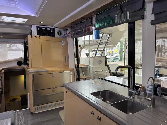 Karma Yacht Photos Pics 