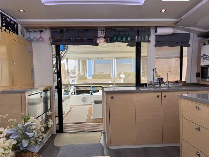 Karma Yacht Photos Pics 