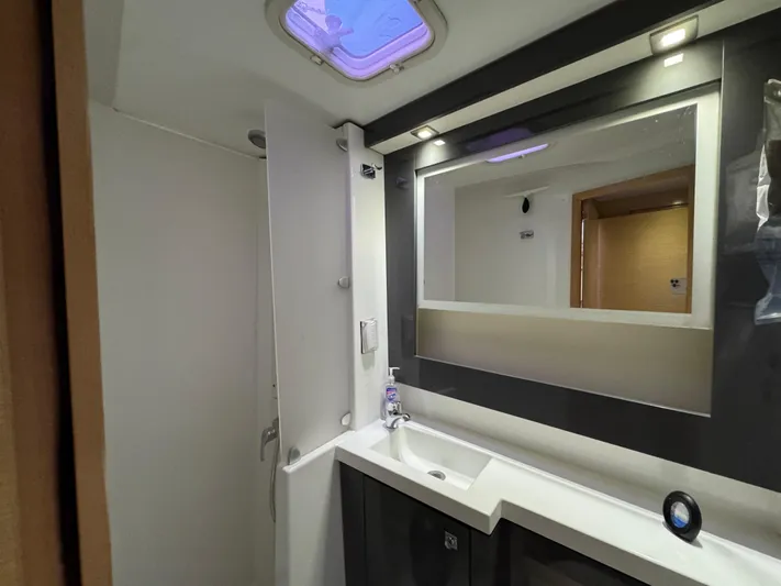 Karma Yacht Photos Pics 