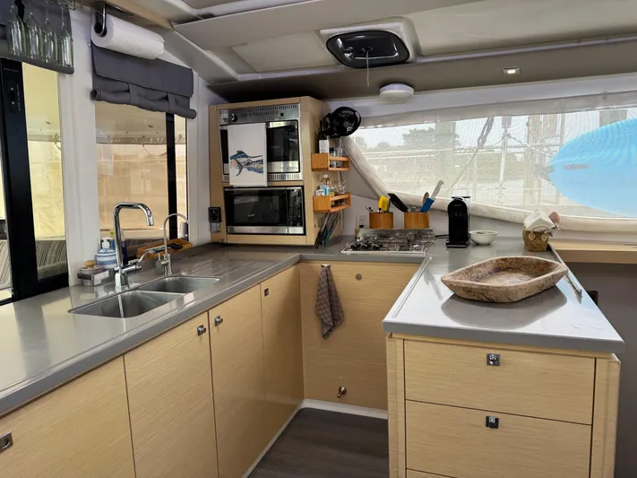 Karma Yacht Photos Pics 