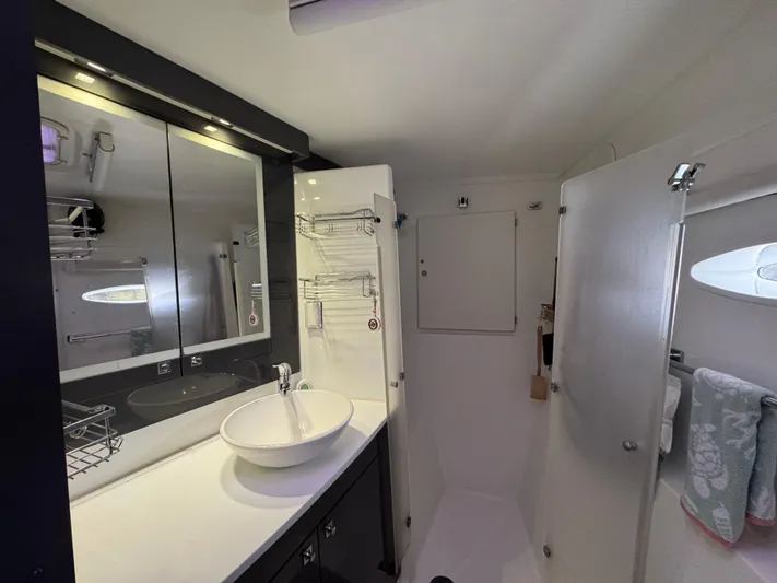 Karma Yacht Photos Pics 