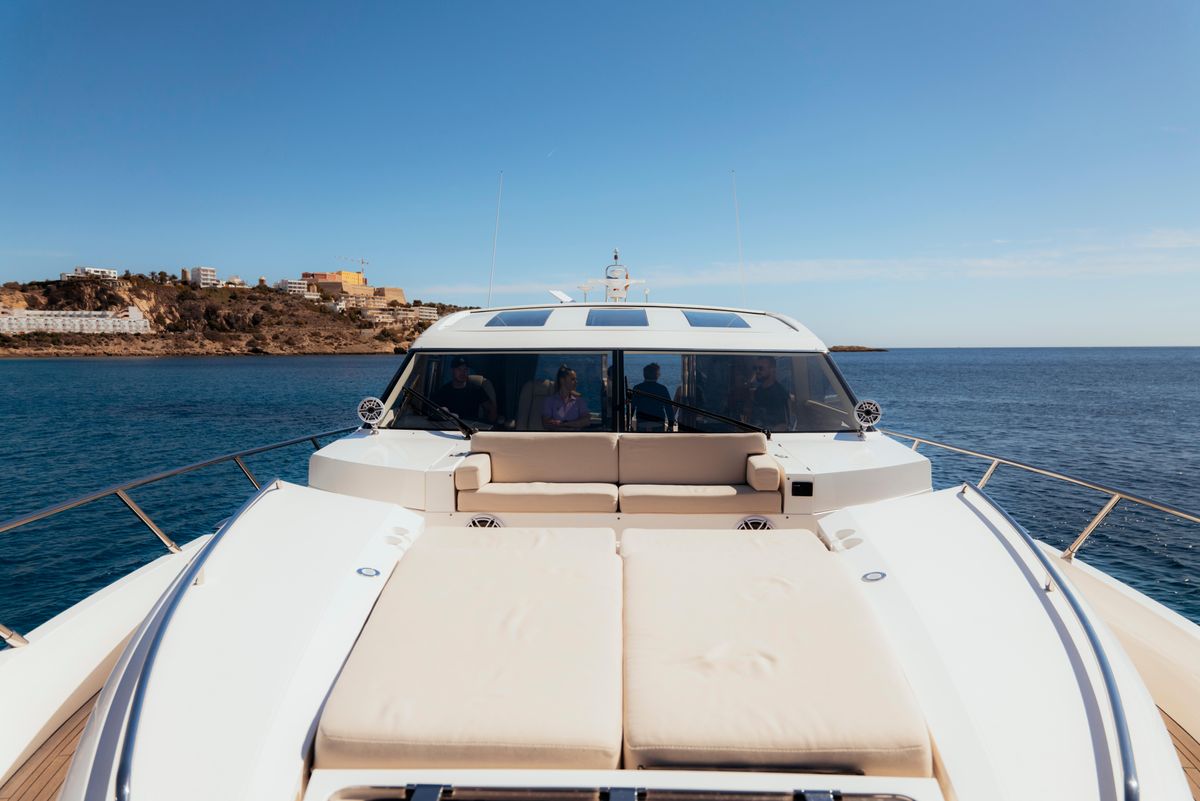 2015 Princess 74 