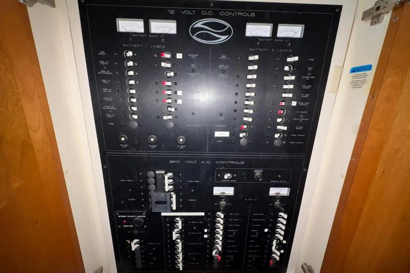 Lola's Ark III Yacht Photos Pics Electrical control panel on a 2001 Silverton 453 Motor Yacht.