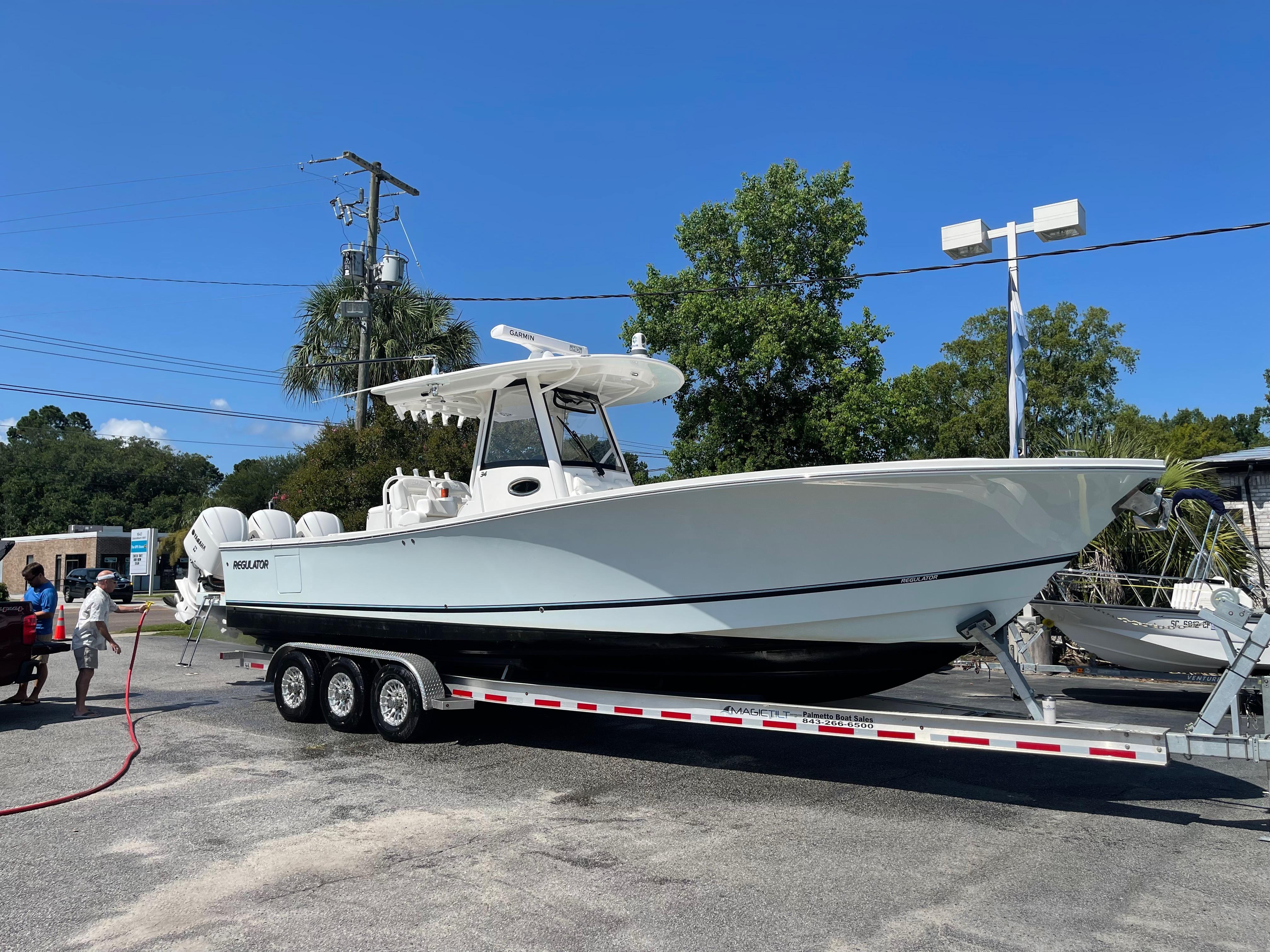 2021 Regulator 34 Center Console Centre Console for sale - YachtWorld