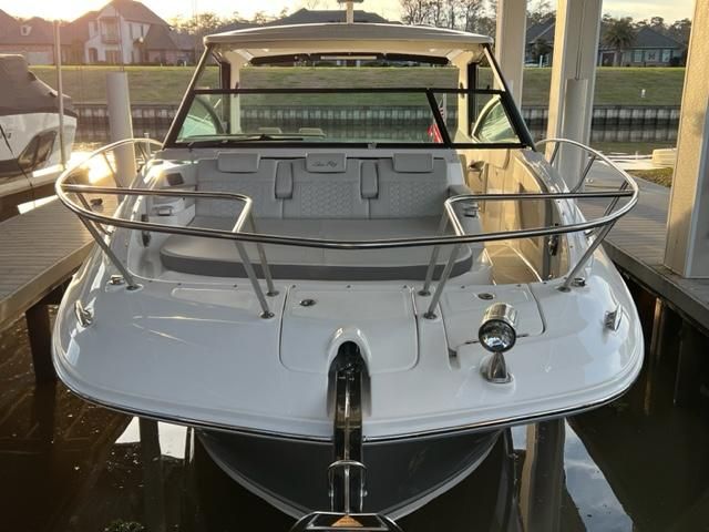 2022 Sea Ray 320 Sundancer