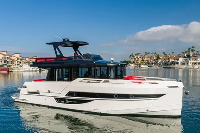 2023 OKEAN 52 Fly
