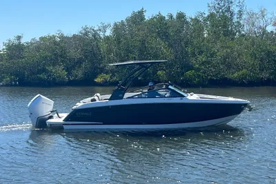 Cobalt R6 Outboard