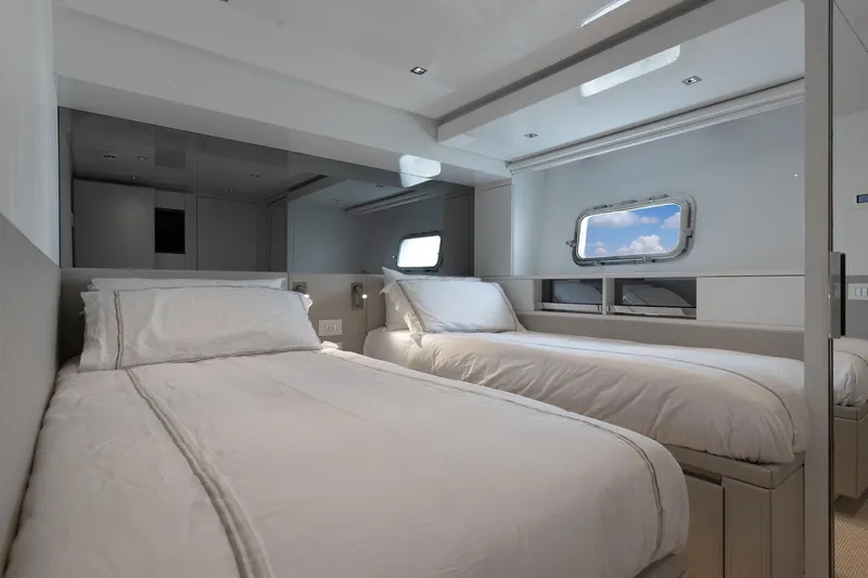 Sasa Yacht Photos Pics 