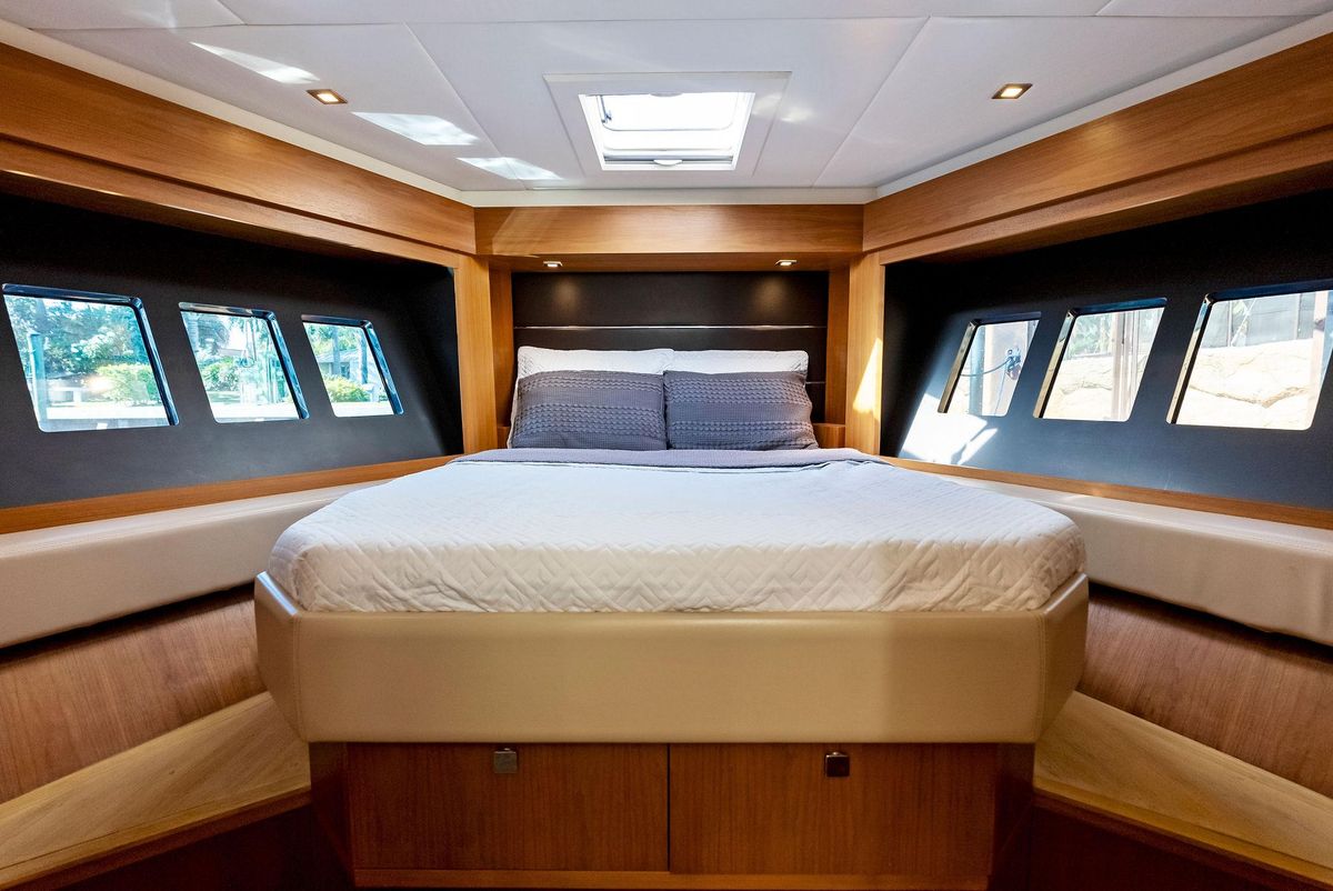 2013 Absolute 55 