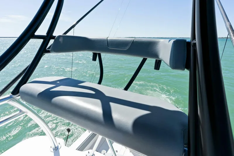  Yacht Photos Pics 2021 SeaVee 390Z boat seating with ocean view.