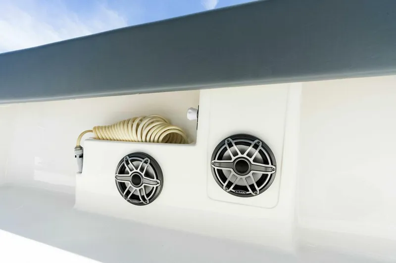  Yacht Photos Pics 2021 SeaVee 390Z boat speakers and hose storage compartment.
