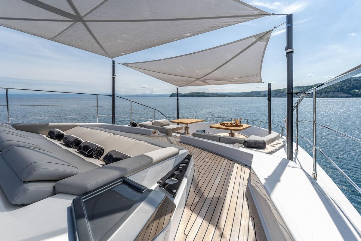2023 Ferretti Yachts 78 