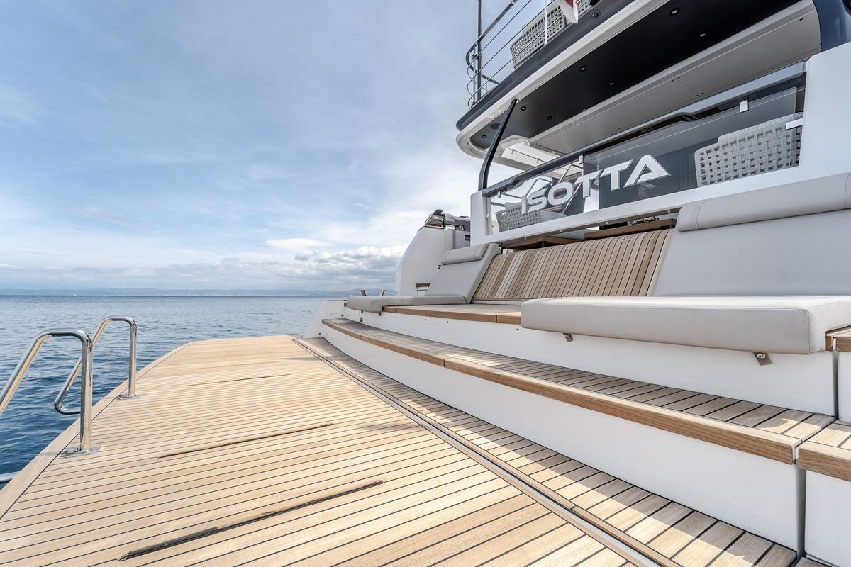 2023 Ferretti Yachts 78 