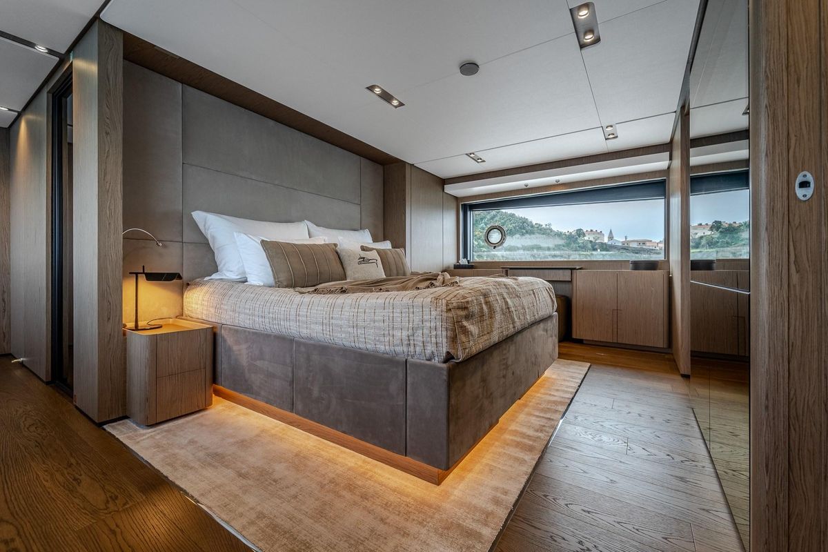2023 Ferretti Yachts 78 