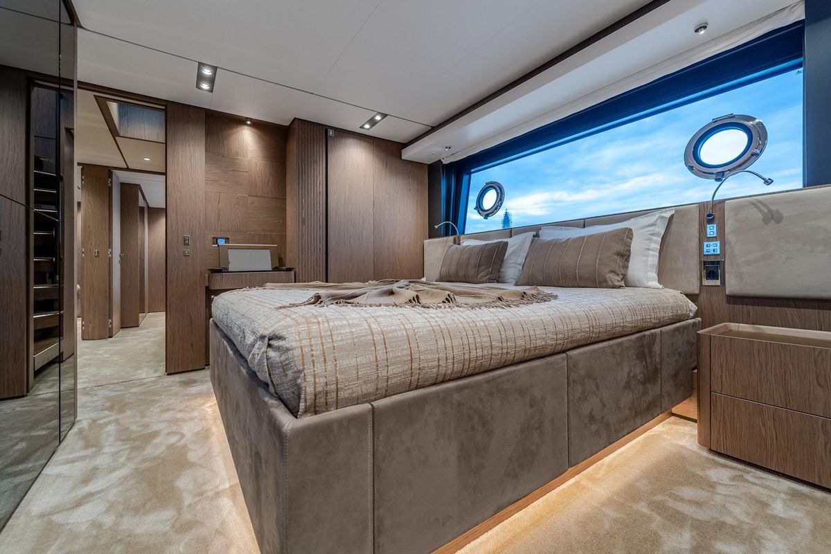 2023 Ferretti Yachts 78 