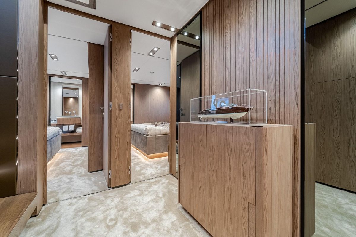 2023 Ferretti Yachts 78 