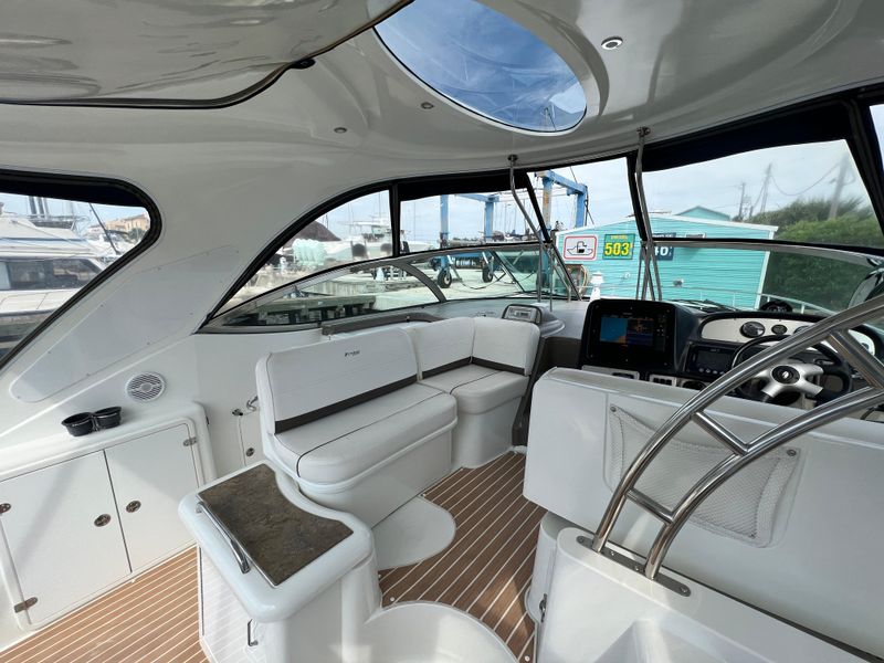 2008 Cruisers Yachts 420 Express