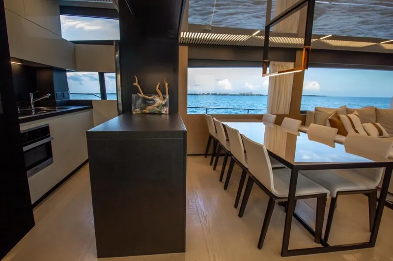 Shangri-la Yacht Photos Pics 