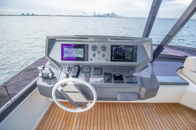 Shangri-la Yacht Photos Pics 