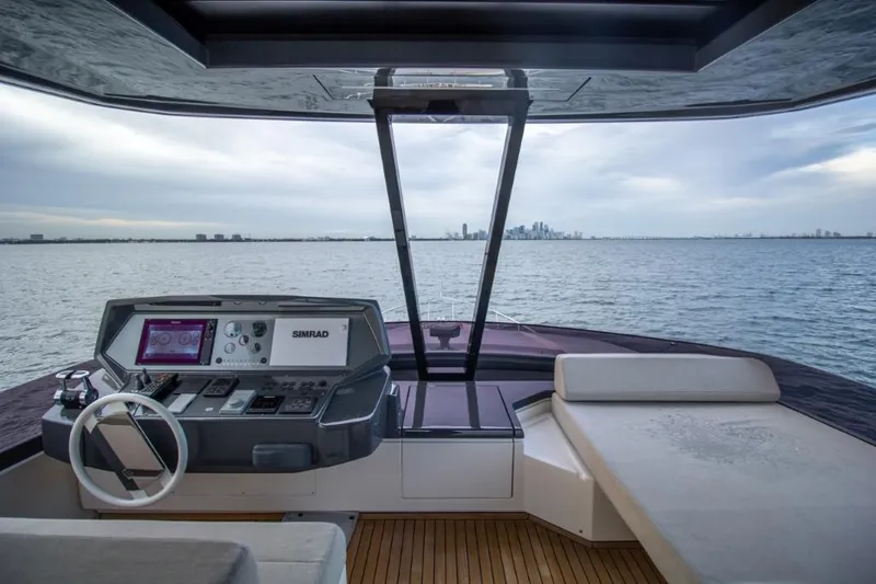 Shangri-la Yacht Photos Pics 