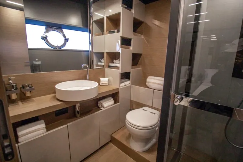 Shangri-la Yacht Photos Pics 