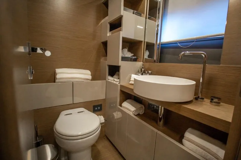 Shangri-la Yacht Photos Pics 