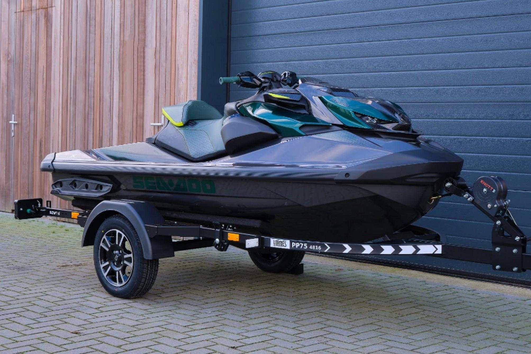 2023 Sea-Doo RXP-X Apex 300