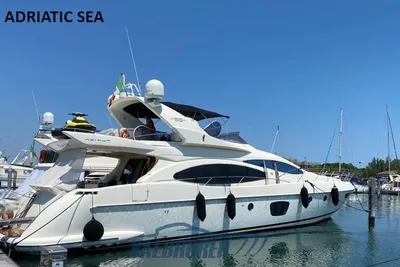2008 Azimut 68
