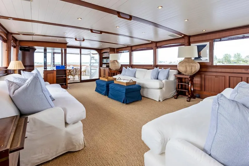 Chanticleer Yacht Photos Pics 