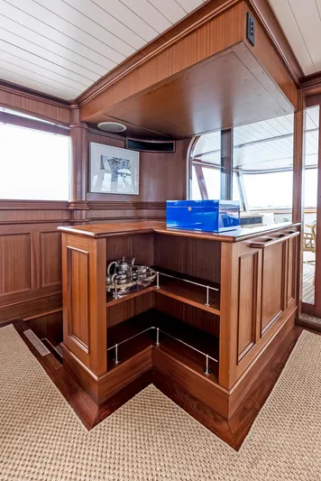Chanticleer Yacht Photos Pics 