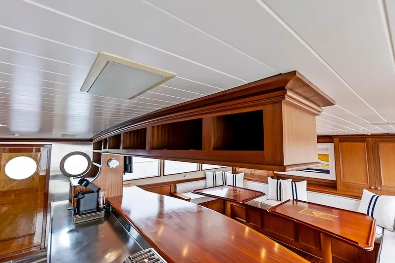 Chanticleer Yacht Photos Pics 