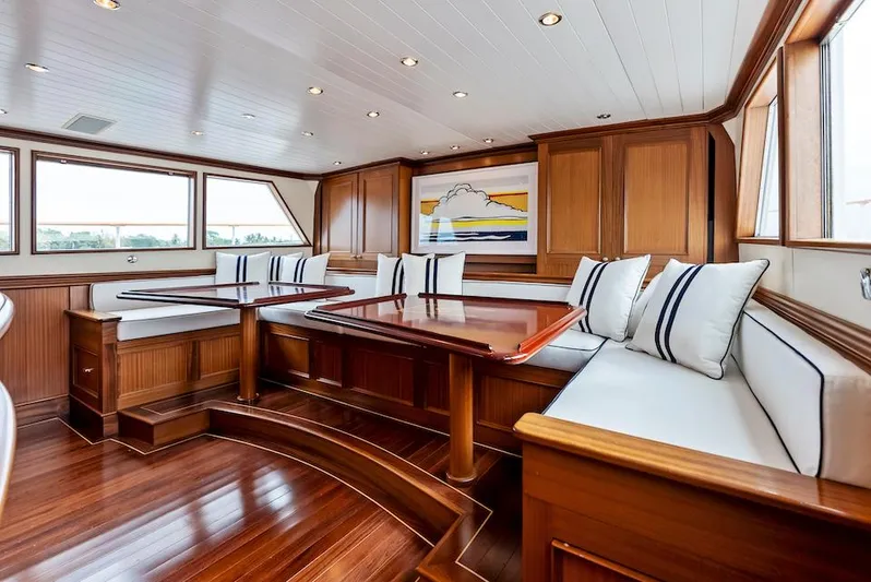 Chanticleer Yacht Photos Pics 
