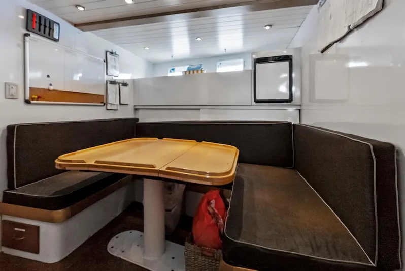 Chanticleer Yacht Photos Pics 