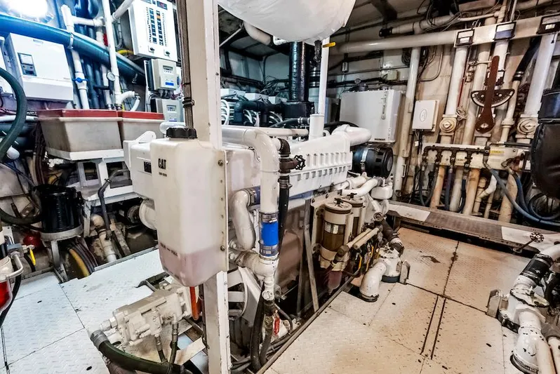 Chanticleer Yacht Photos Pics 