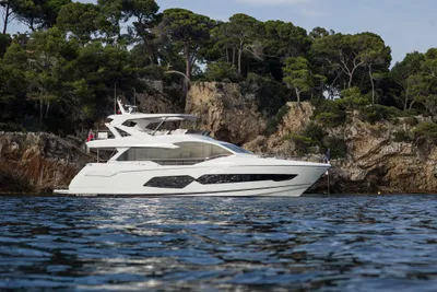2018 Sunseeker 76 Yacht