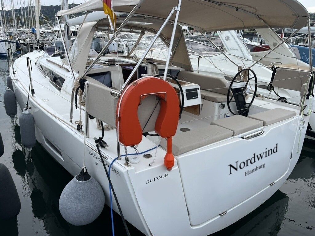 2022 Dufour 390 Grand Large