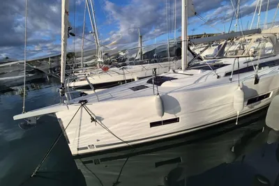 2022 Dufour 390 Grand Large