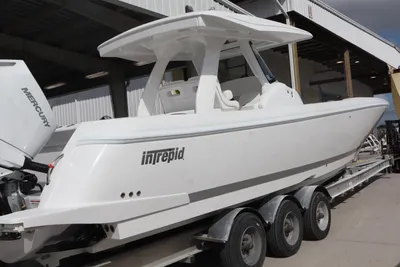 Intrepid 375 Nomad SE