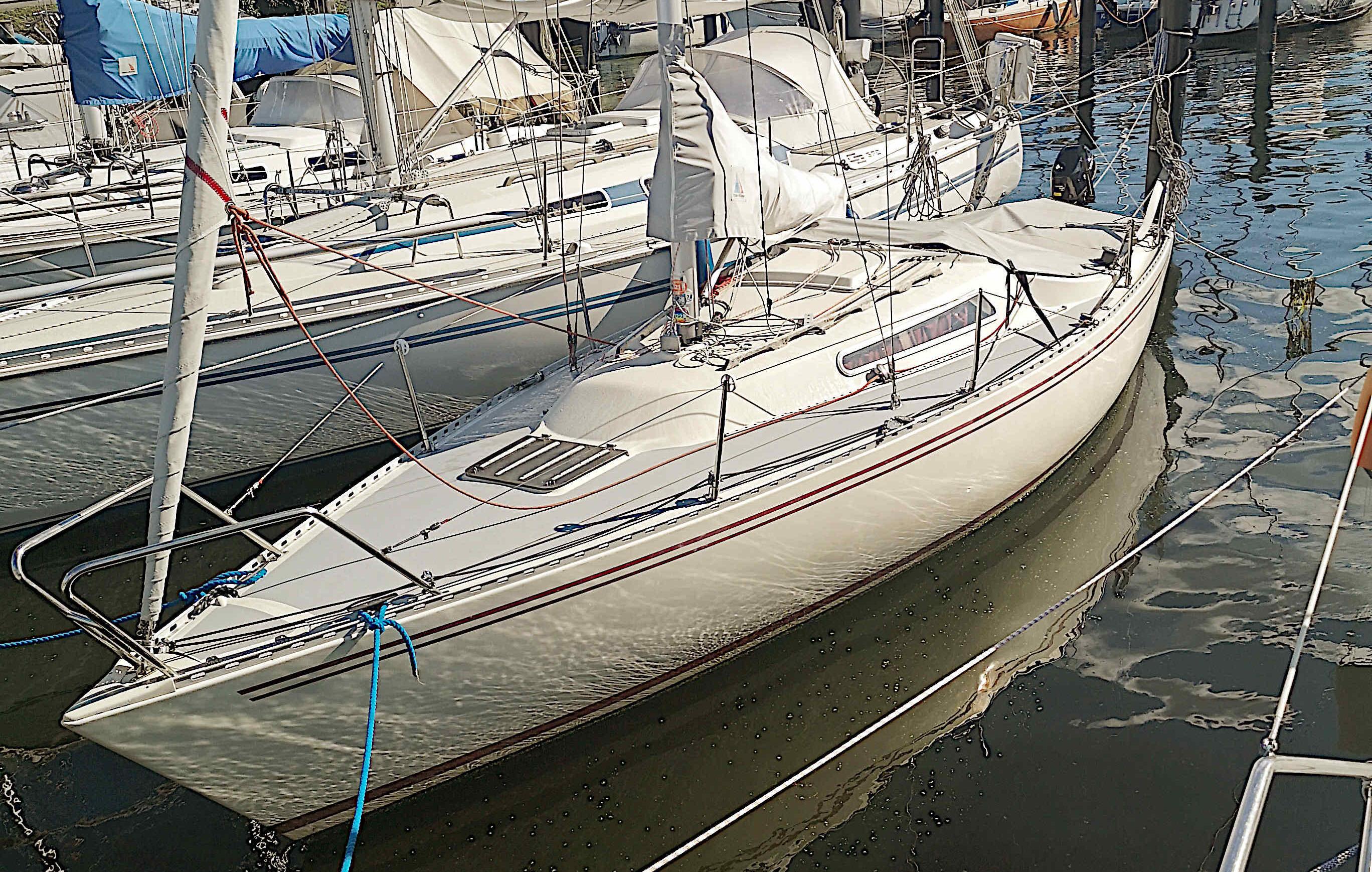 larsen 25 sailboat